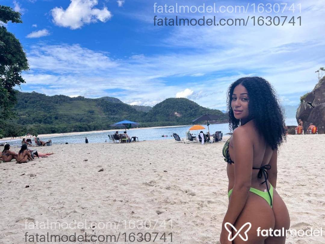 Acompanhante mulher com cabelo castanho de olhos castanhos em Sorocaba Acompanhante mulher com cabelo castanho de olhos castanhos em Sorocaba - Juh Ribeiro