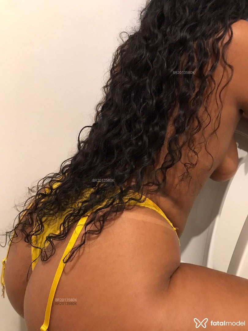 Acompanhante mulher morena (o) de olhos pretos em Belém - Maitê