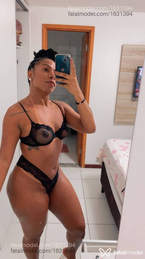 Acompanhante mulher com cabelo castanho de olhos castanhos em Maceió - Mariana