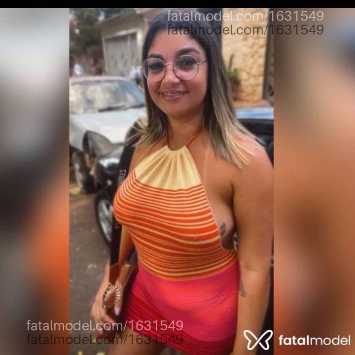 Acompanhante mulher com cabelo colorido de olhos verdes em Sacramento - Bella