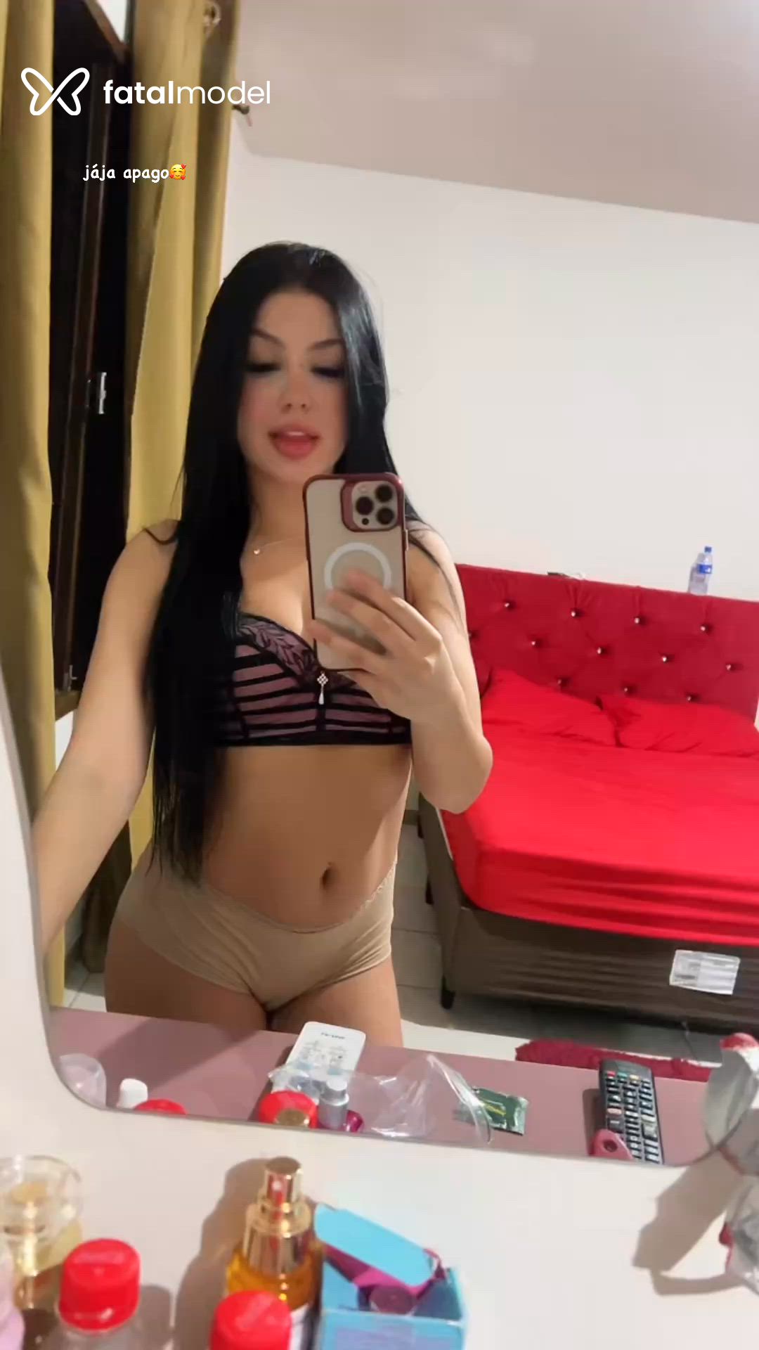 Acompanhante mulher morena (o) de olhos mel - Camily Acompanhante mulher morena (o) de olhos mel - Camily