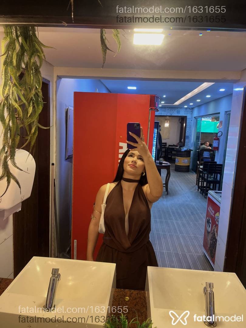 Acompanhante mulher com cabelo castanho de olhos castanhos em Garanhuns - Haddassa