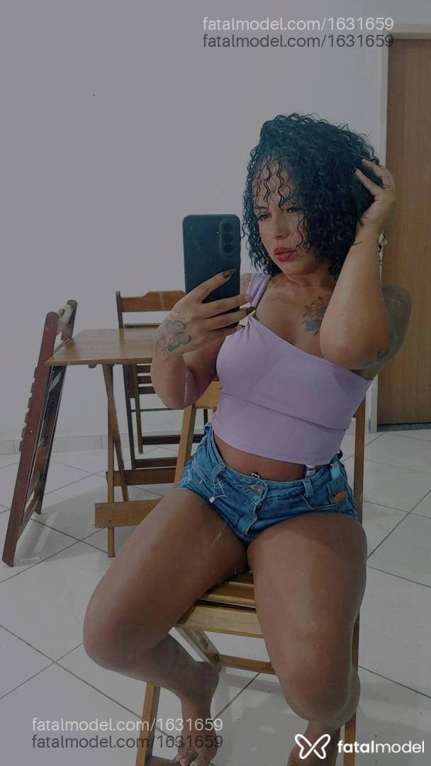 Acompanhante mulher morena (o) de olhos pretos - Ashley Vitoria