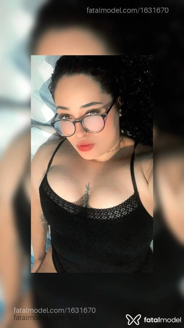Acompanhante mulher com cabelo castanho de olhos castanhos em Itápolis - Larih Santos