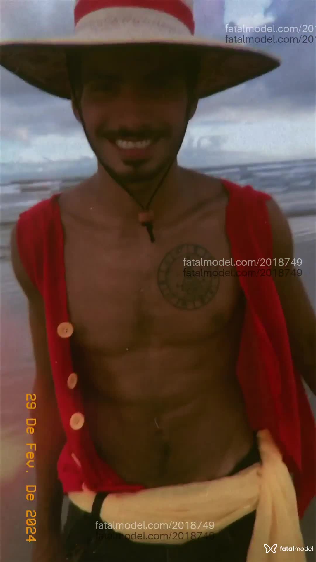 Acompanhante homem morena (o) de olhos castanhos - Petercam Acompanhante homem morena (o) de olhos castanhos - Petercam