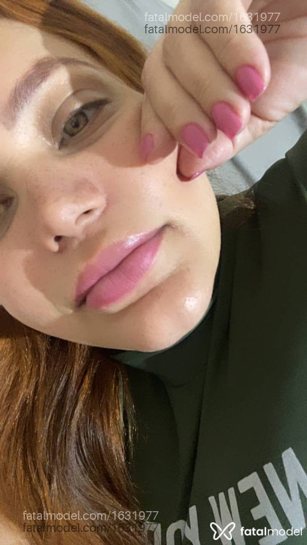 Acompanhante mulher ruiva (o) de olhos verdes - Mariana