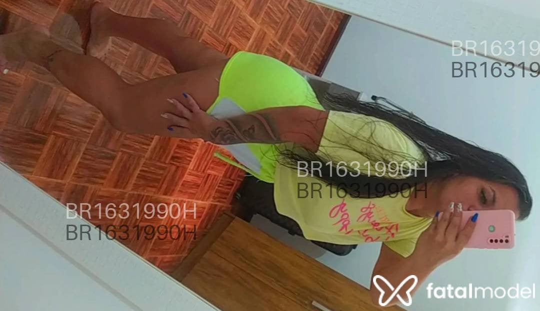 Acompanhante mulher com cabelo castanho de olhos castanhos em Canoinhas Acompanhante mulher com cabelo castanho de olhos castanhos em Canoinhas - Luara