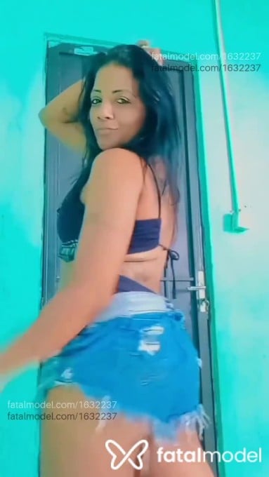 Acompanhante mulher morena (o) de olhos castanhos em Guararapes Acompanhante mulher morena (o) de olhos castanhos em Guararapes - Morena