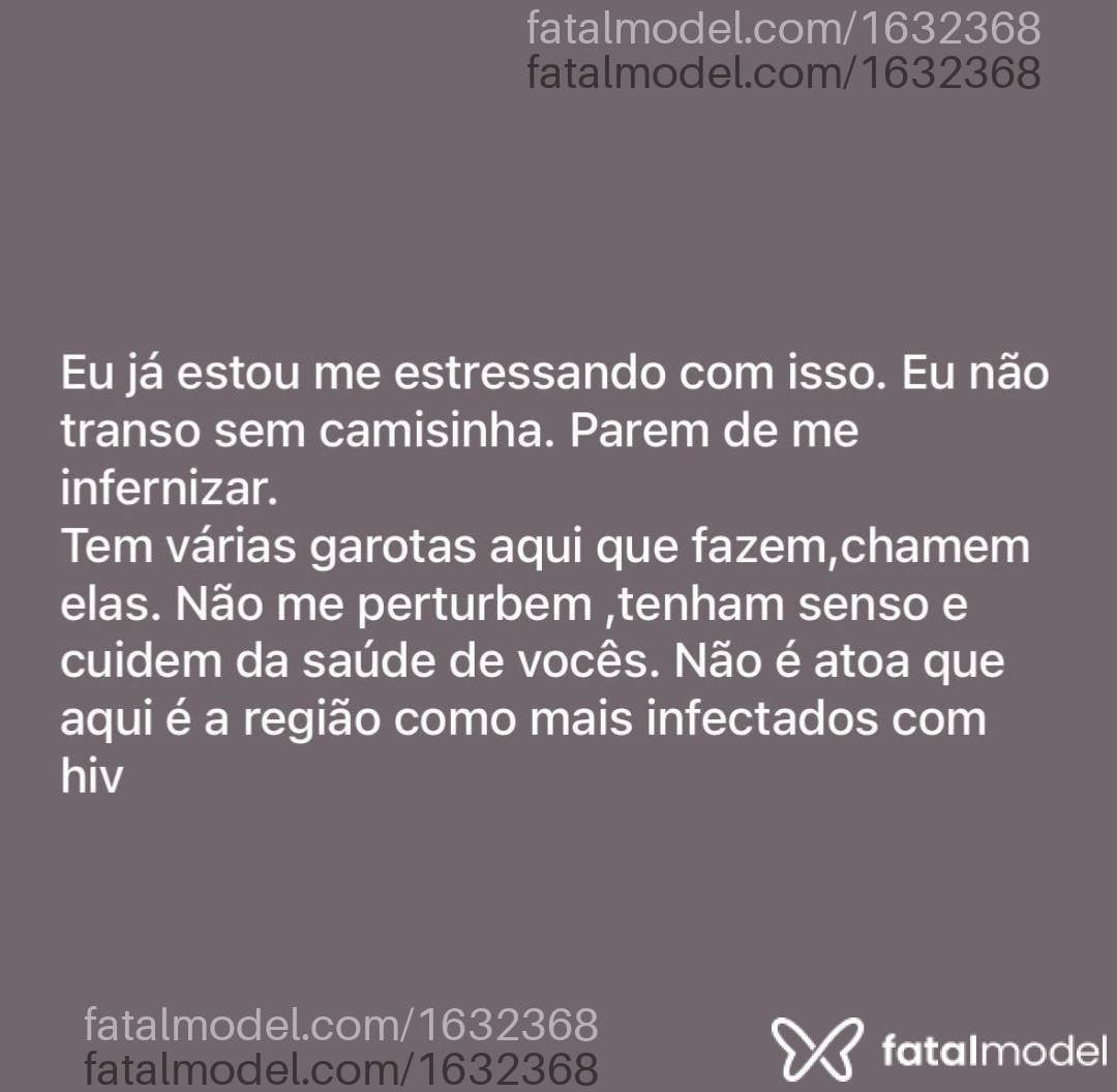 Acompanhante mulher com cabelo colorido de olhos pretos - Kiara