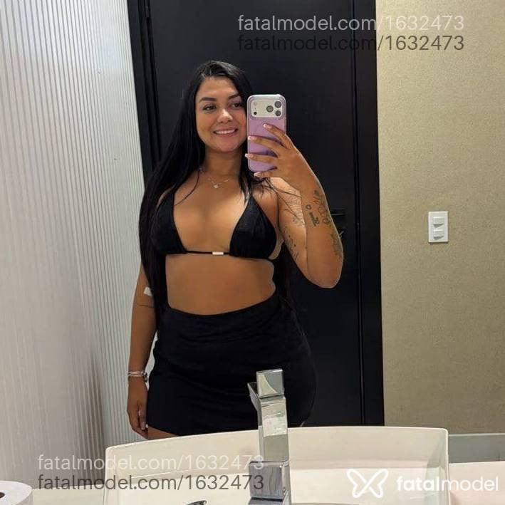 Acompanhante mulher morena (o) de olhos pretos - Serena