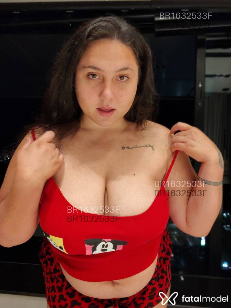 Acompanhante mulher com cabelo castanho de olhos mel em Virtual - Sahsa