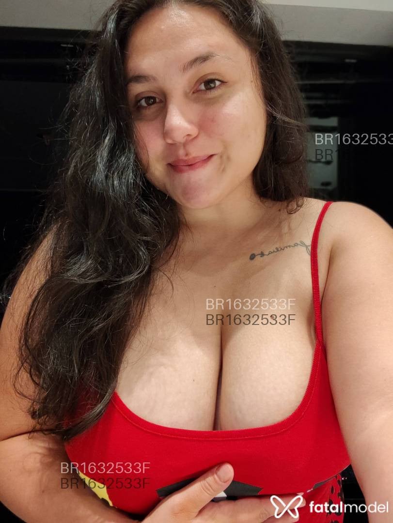 Acompanhante mulher com cabelo castanho de olhos mel em Virtual - Sahsa
