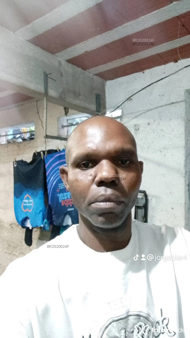 Acompanhante homem morena (o) de olhos pretos em Nova Friburgo - Jlbiar