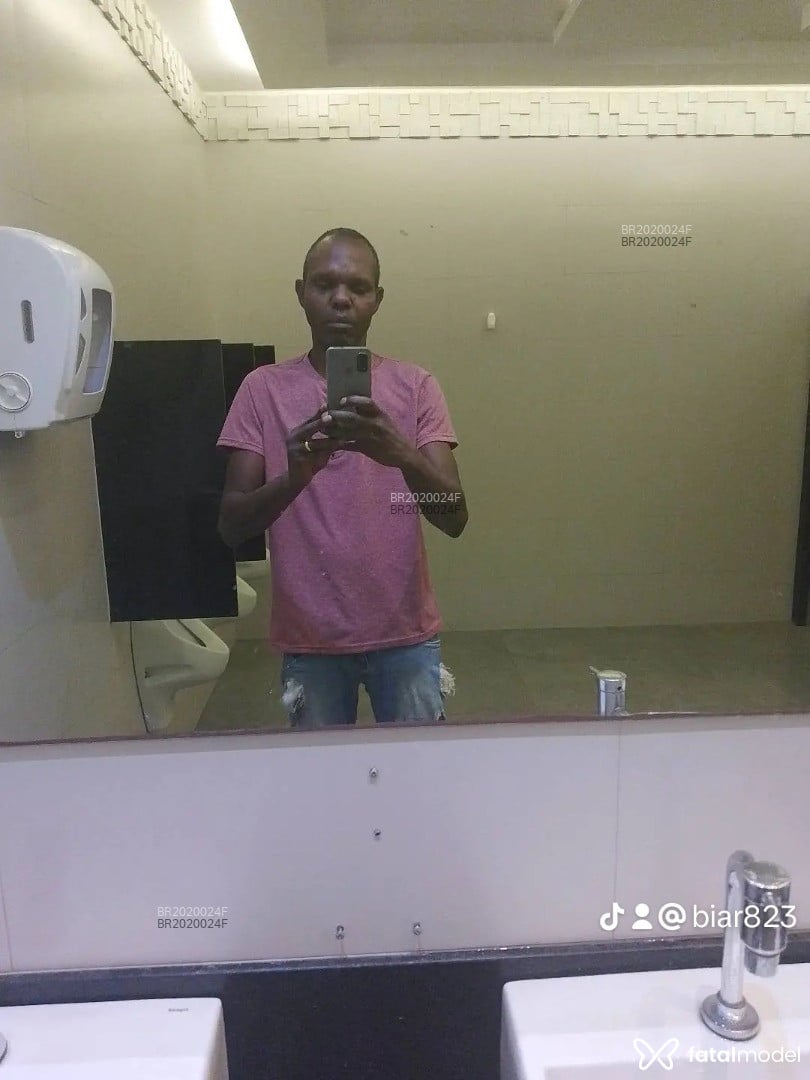 Acompanhante homem morena (o) de olhos pretos em Nova Friburgo - Jlbiar