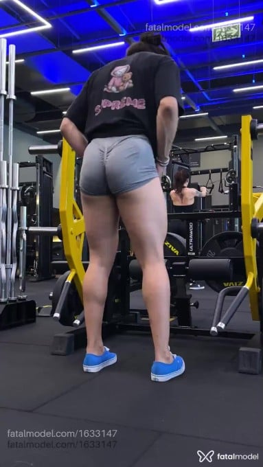 Acompanhante mulher trans com cabelo castanho de olhos castanhos em Goiânia Acompanhante mulher trans com cabelo castanho de olhos castanhos em Goiânia - Isadora Duarte