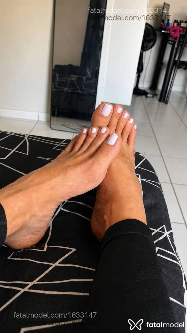 Acompanhante mulher trans com cabelo castanho de olhos castanhos - Isadora Duarte