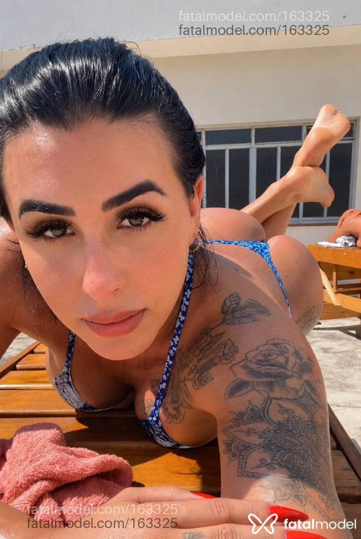 Acompanhante mulher trans morena (o) de olhos castanhos - Isabelle Fortunatt