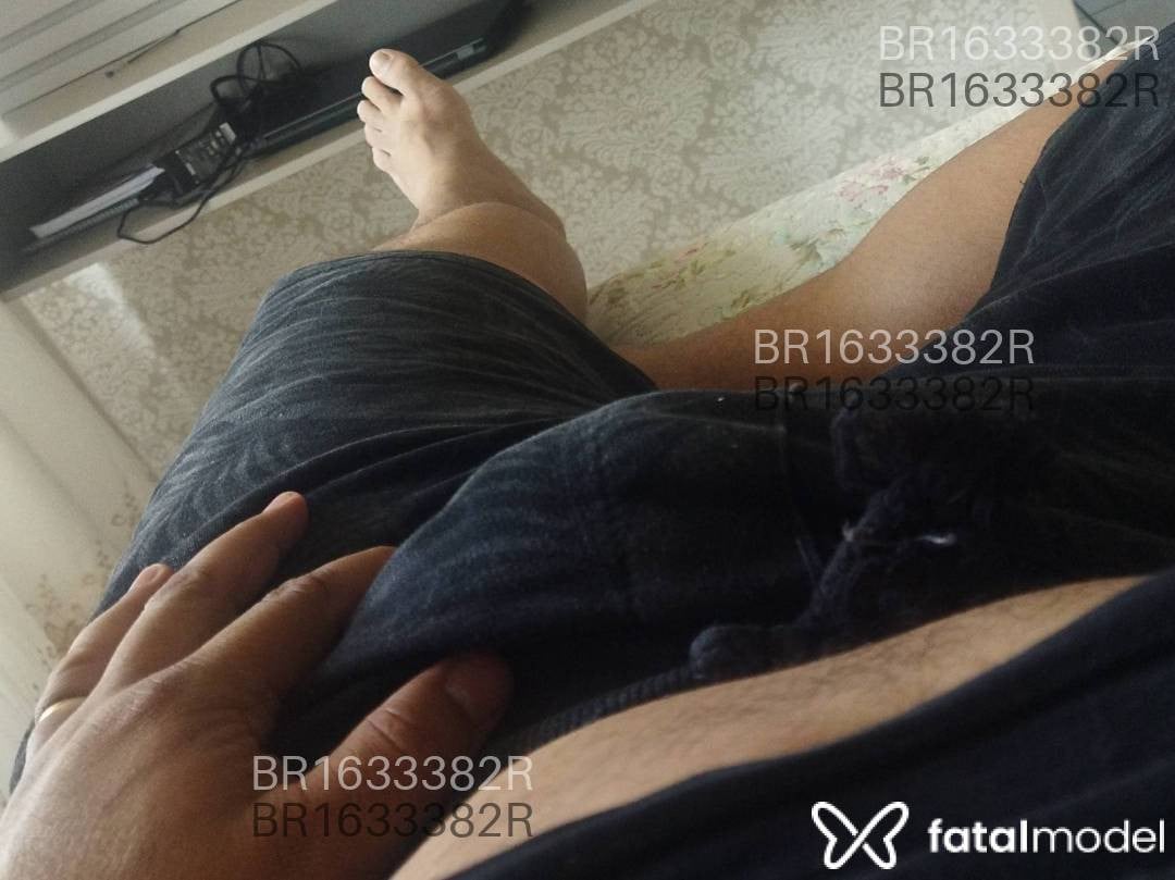 Acompanhante homem com cabelo grisalho de olhos castanhos em Rio do Sul Acompanhante homem com cabelo grisalho de olhos castanhos em Rio do Sul - Interessante