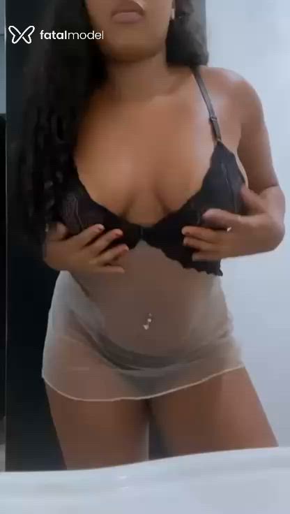 Acompanhante mulher morena (o) de olhos pretos em Votuporanga Acompanhante mulher morena (o) de olhos pretos em Votuporanga - Aysha