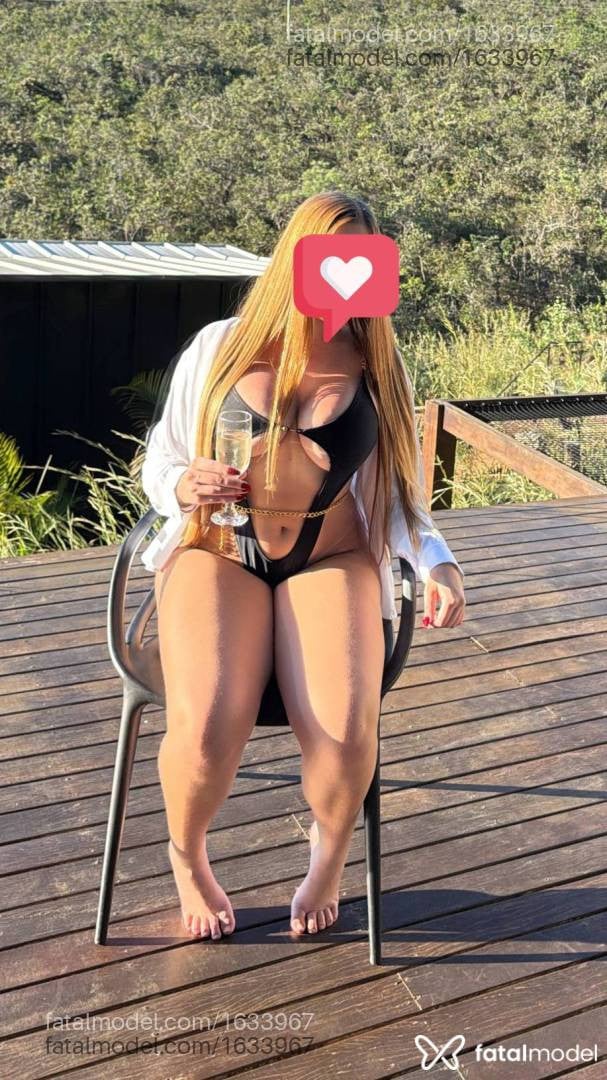 Acompanhante mulher loira (o) de olhos castanhos em Patos de Minas - Ana clara