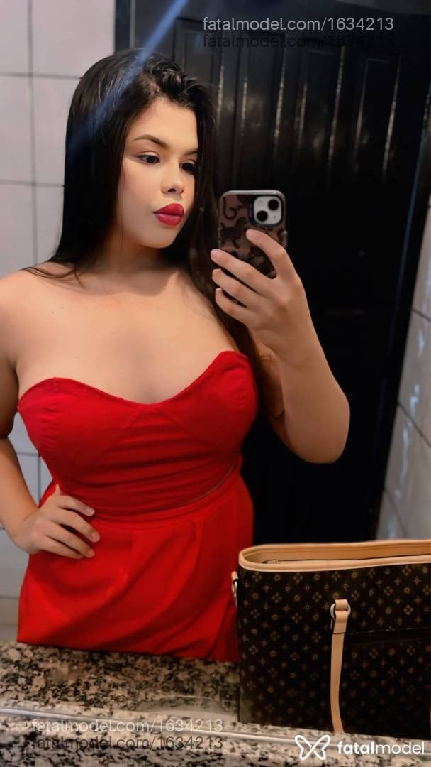 Acompanhante mulher com cabelo castanho de olhos castanhos - Bianca Sorano