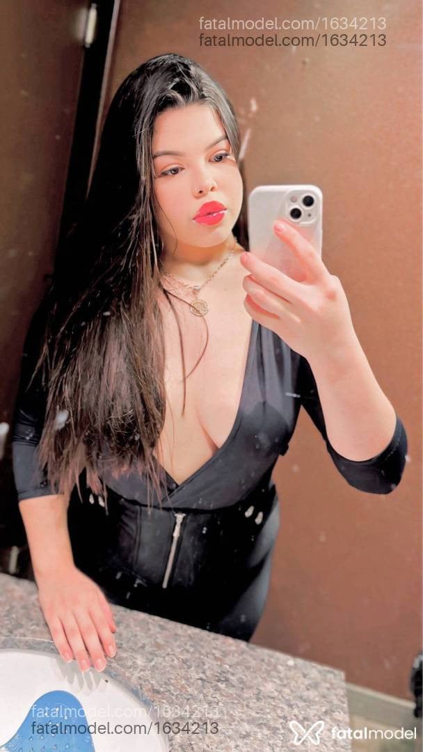 Acompanhante mulher com cabelo castanho de olhos castanhos - Bianca Sorano