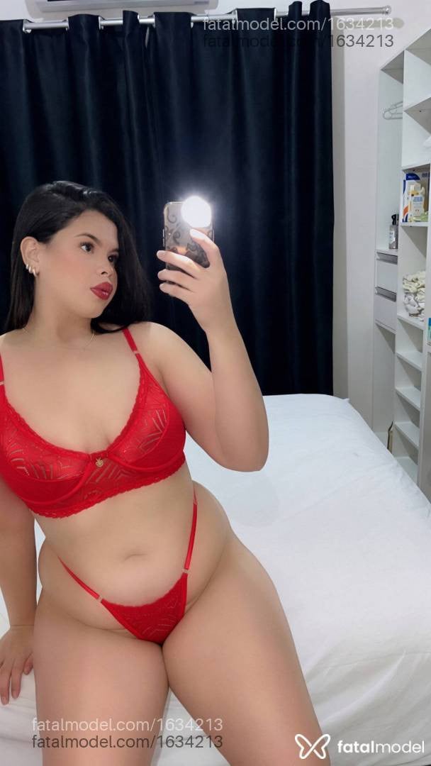 Acompanhante mulher com cabelo castanho de olhos castanhos - Bianca Sorano