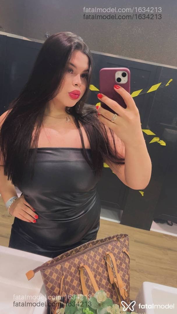 Acompanhante mulher com cabelo castanho de olhos castanhos - Bianca Sorano