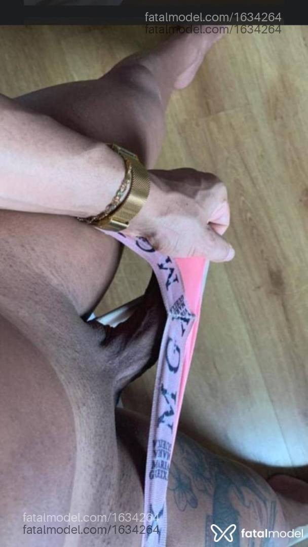 Acompanhante mulher trans morena (o) de olhos castanhos - Sasá