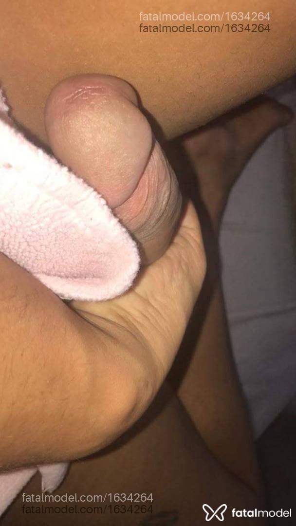 Acompanhante mulher trans morena (o) de olhos castanhos - Sasá