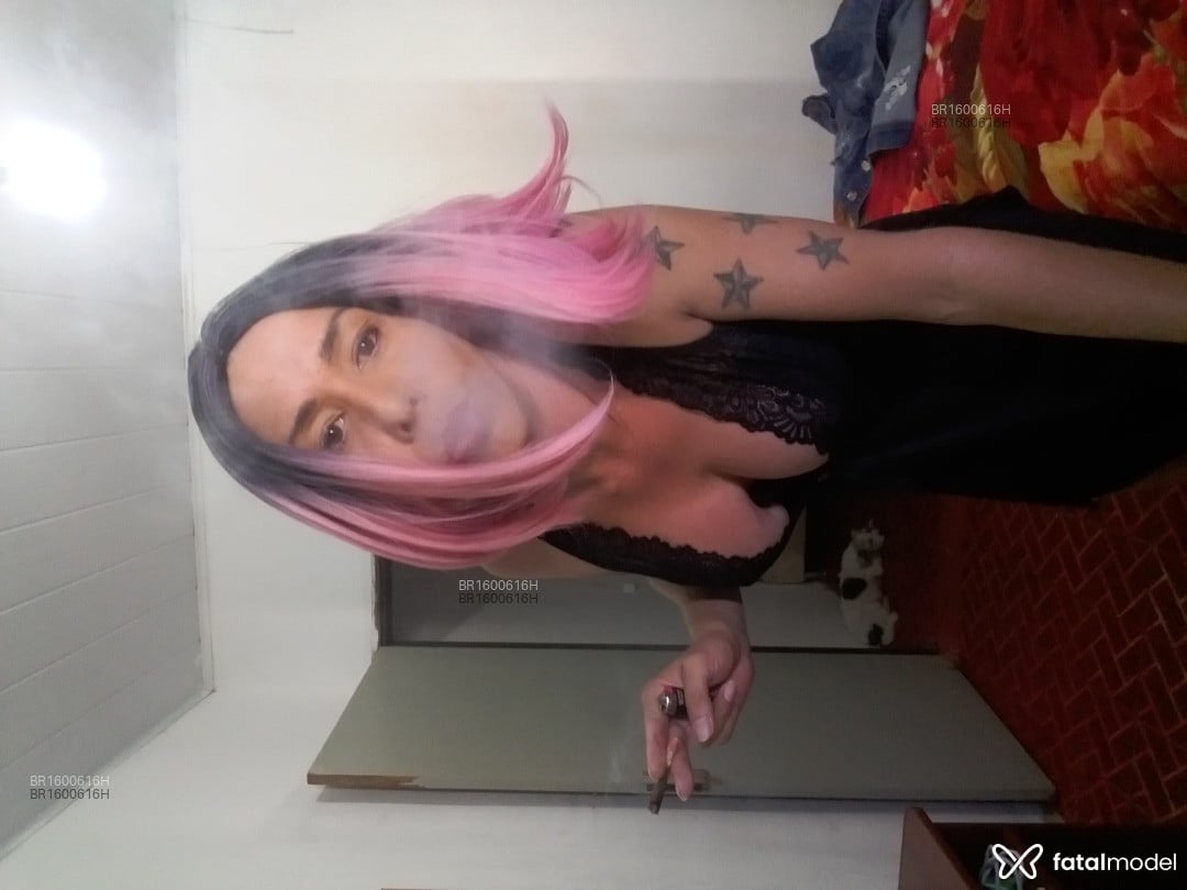 Acompanhante travesti com cabelo castanho de olhos castanhos em Araçatuba - MAVIS