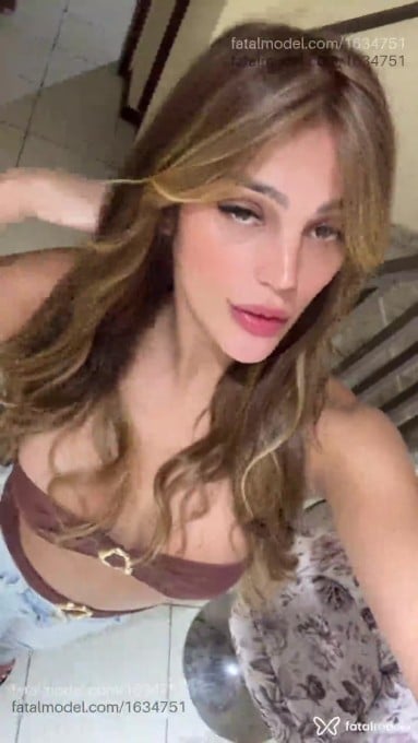 Acompanhante travesti morena (o) de olhos castanhos - Sabrinna