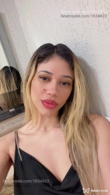 Acompanhante mulher loira (o) de olhos pretos em Governador Valadares - Heloysa Mendes