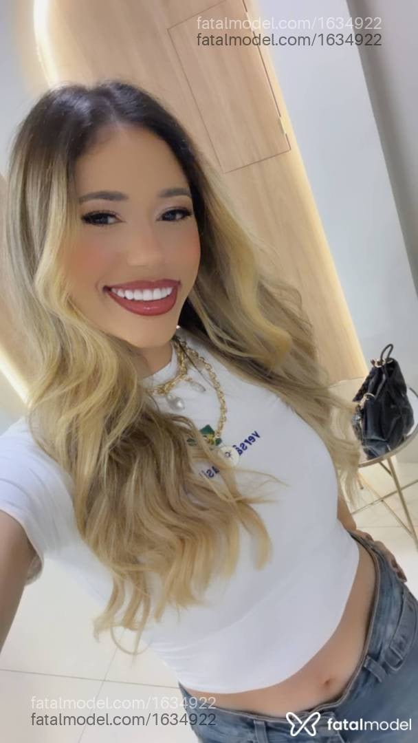 Acompanhante mulher loira (o) de olhos pretos em Governador Valadares - Heloysa Mendes