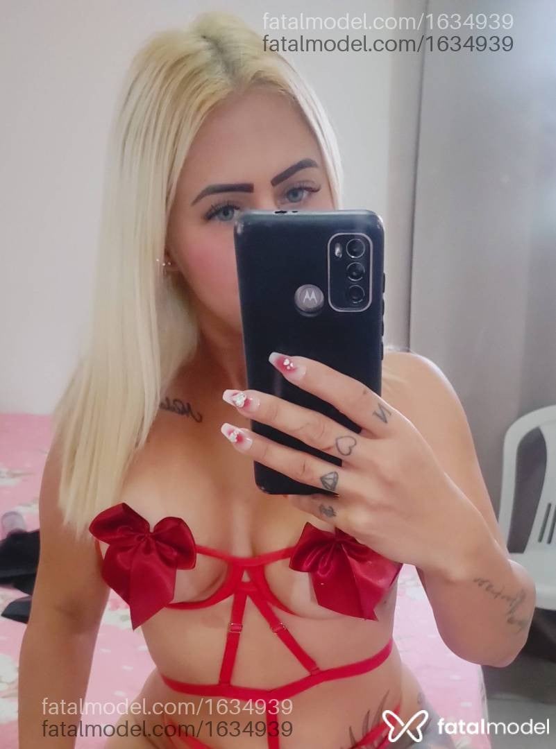 Acompanhante mulher loira (o) de olhos mel - SOFIA