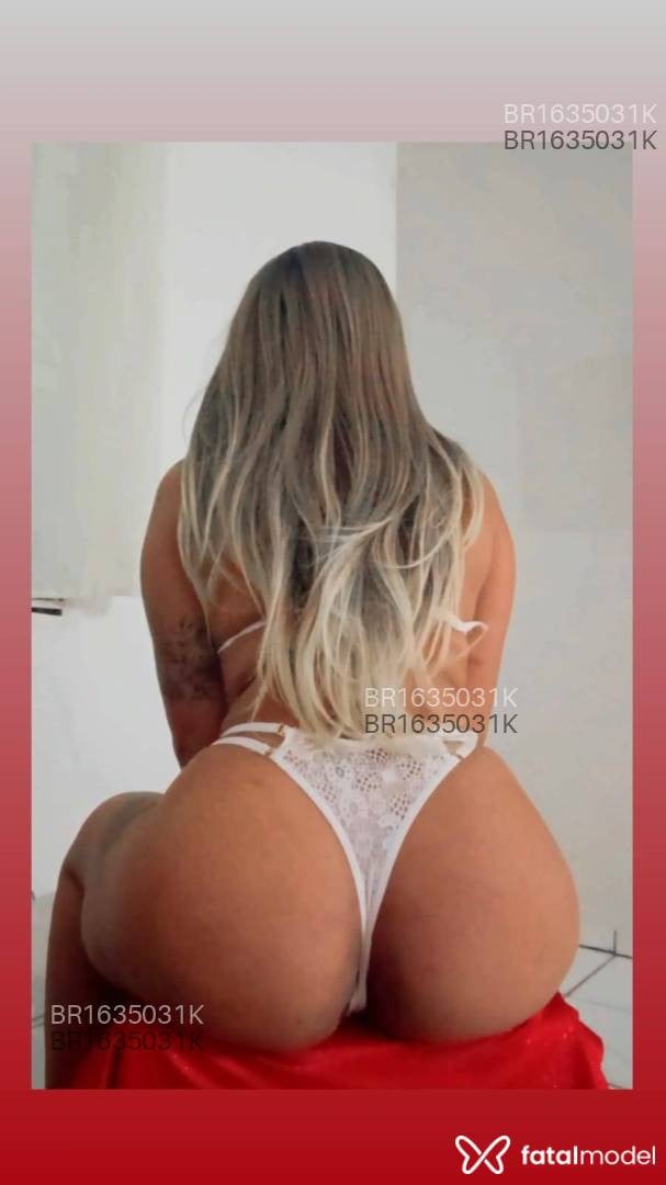 Acompanhante mulher loira (o) de olhos castanhos em Caldas Novas - Luana Bittecount