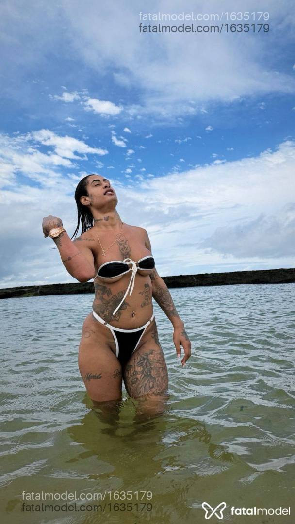 Acompanhante travesti morena (o) de olhos mel em Camaçari - Morena tatuadaaa