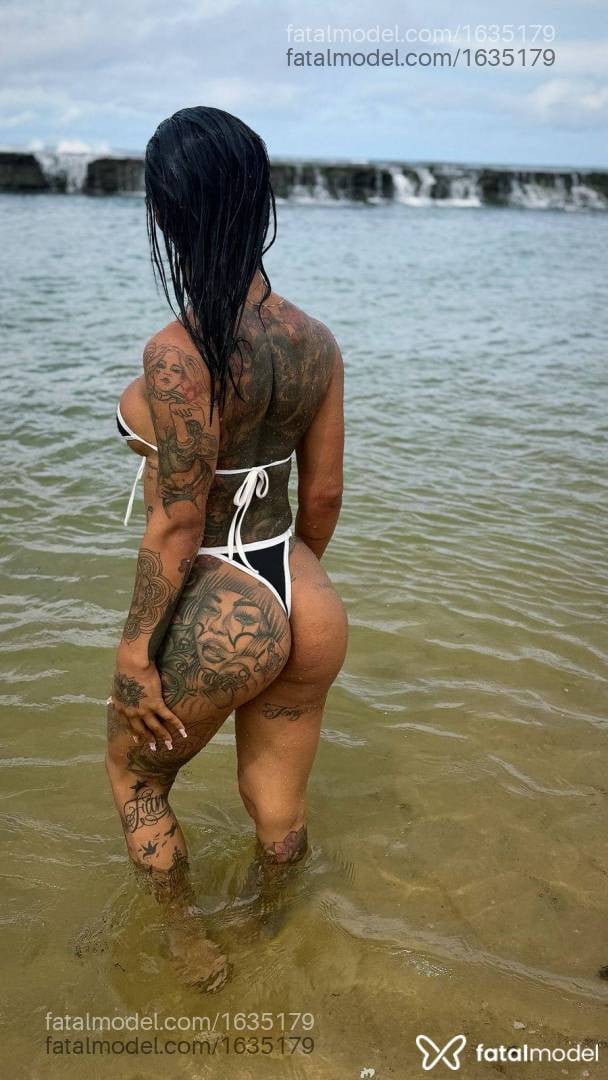 Acompanhante travesti morena (o) de olhos mel em Camaçari - Morena tatuadaaa