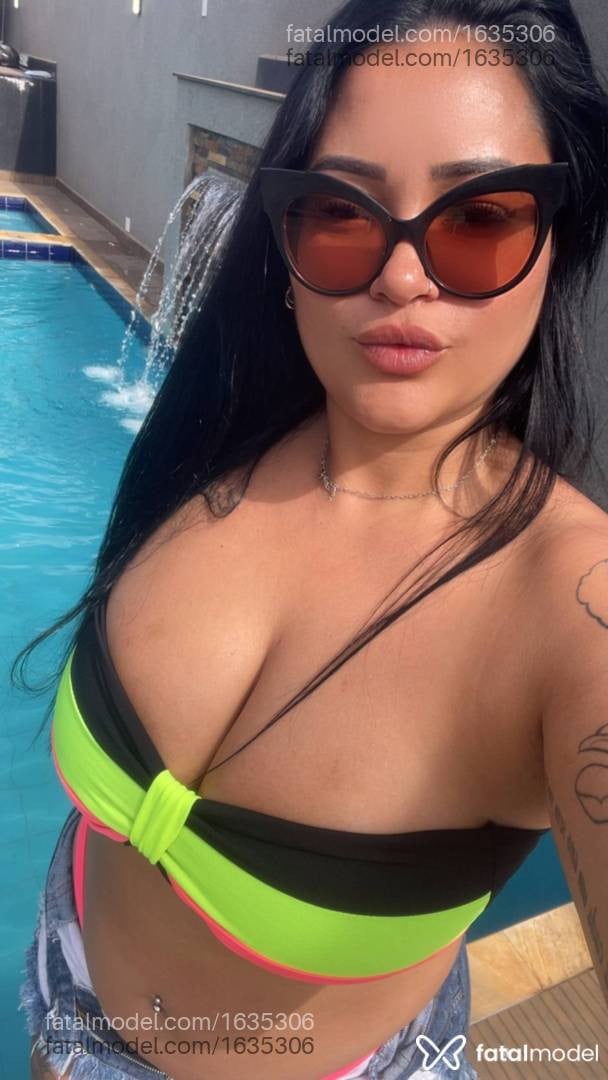 Acompanhante mulher com cabelo castanho de olhos castanhos em São Sebastião do Paraíso - Carla
