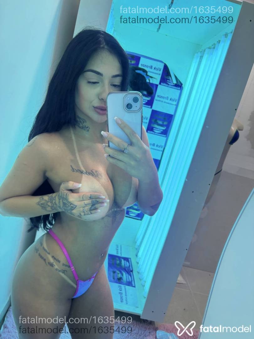 Acompanhante mulher morena (o) de olhos castanhos - Camila