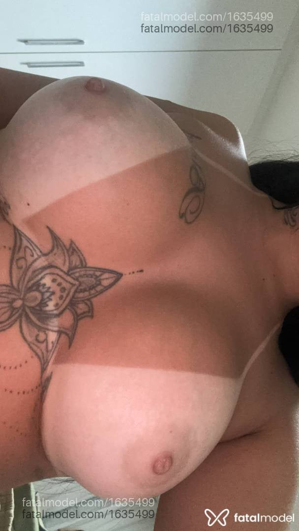 Acompanhante mulher morena (o) de olhos castanhos - Camila