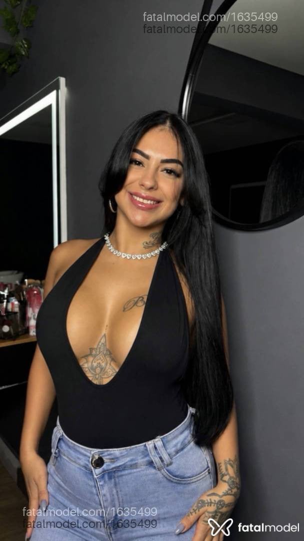 Acompanhante mulher morena (o) de olhos castanhos - Camila