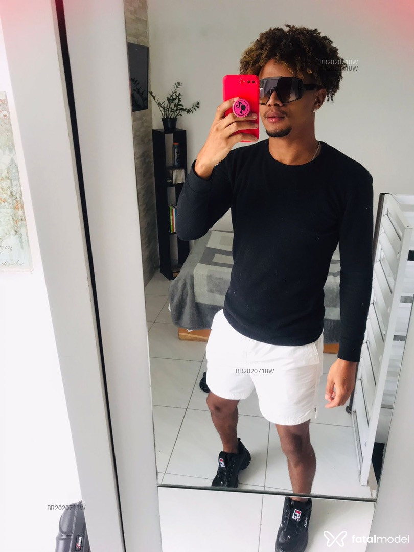 Acompanhante homem morena (o) de olhos castanhos em São Paulo Acompanhante homem morena (o) de olhos castanhos em São Paulo - Diego