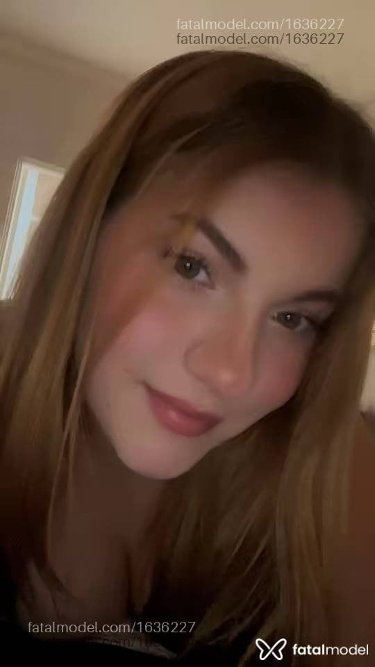 Acompanhante mulher loira (o) de olhos verdes - Sophia