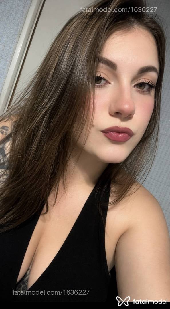 Acompanhante mulher loira (o) de olhos verdes - Sophia