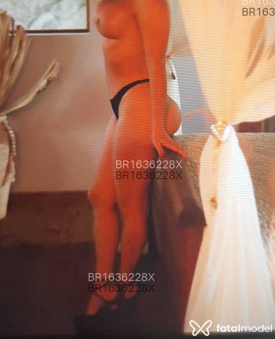 Acompanhante mulher loira (o) de olhos mel em Rio Grande - Bruna