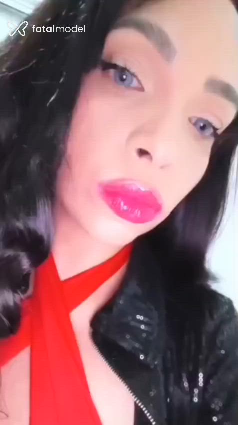 Acompanhante mulher morena (o) de olhos azuis em São Paulo Acompanhante mulher morena (o) de olhos azuis em São Paulo - Leny Royals