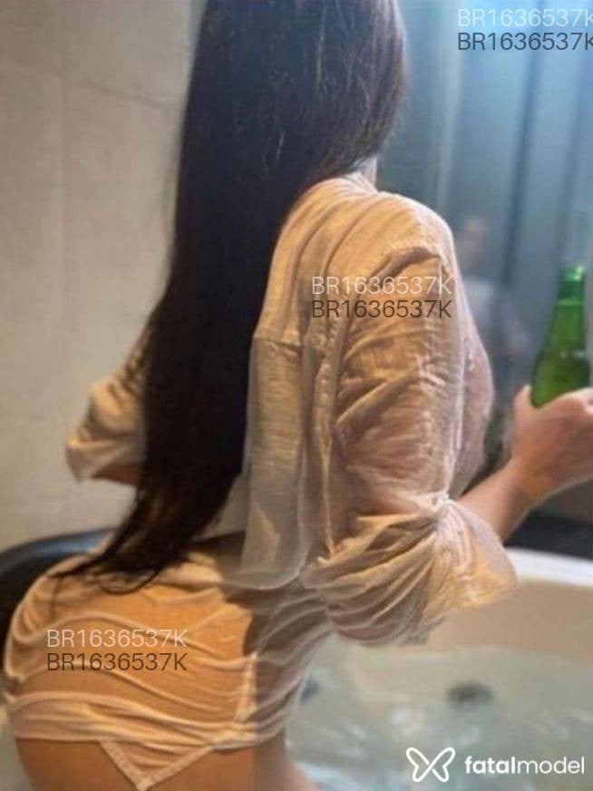 Acompanhante mulher morena (o) de olhos verdes em Luís Eduardo Magalhães - Larissa maia
