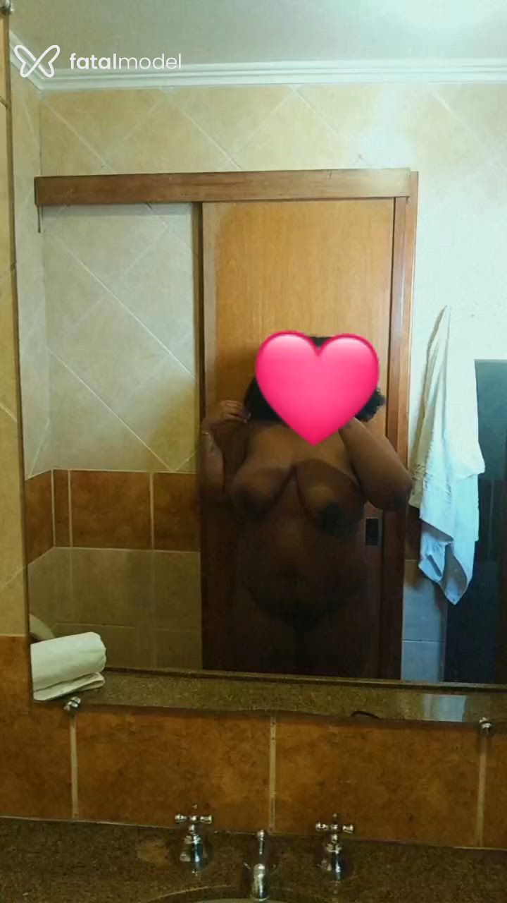 Acompanhante mulher morena (o) de olhos pretos - Maria Acompanhante mulher morena (o) de olhos pretos - Maria