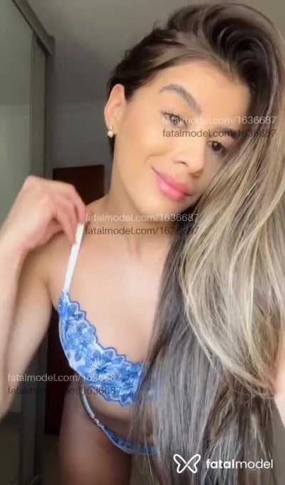 Acompanhante mulher loira (o) de olhos castanhos - Eliza Acompanhante mulher loira (o) de olhos castanhos - Eliza